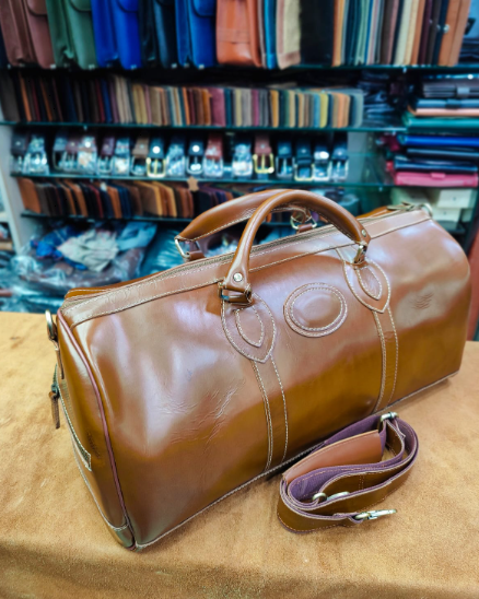 AXIVON Heritage Saddle Leather Weekender Duffel - Amber Cognac