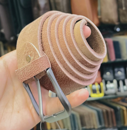 AXIVON Artisan Hand-Stitched Full-Grain Leather Belt