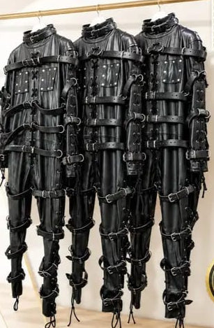 AXIVON Avant-Garde Full-Body Leather Gear - Obsidian Black